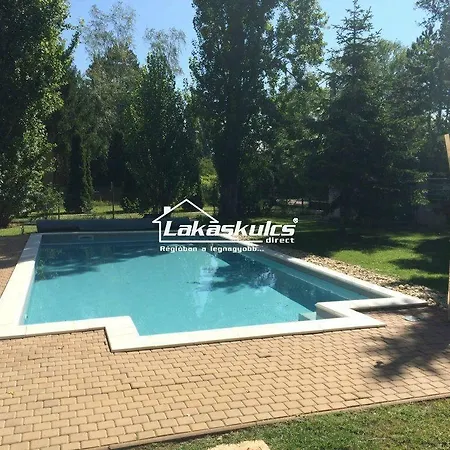 Nemorosa Apartman Apartment
